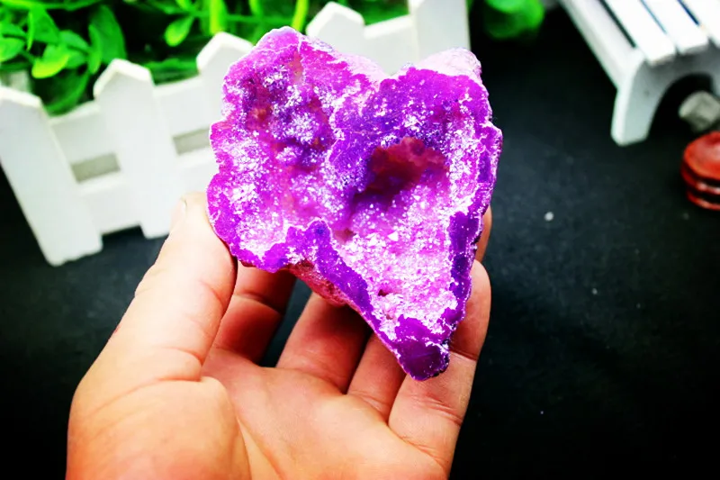 

132 grams of natural quartz crystal purple geode healing angel halo