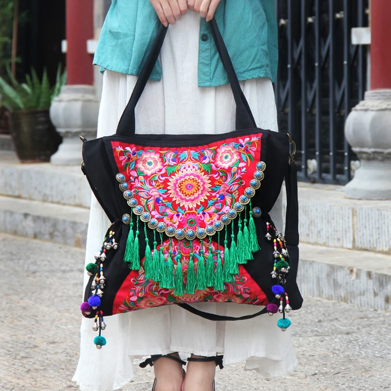 Bohemia women\'s Handbags Canvas tassel bag Embroidery Ethnic bags Large tote bags Vintage Women shoulder bags