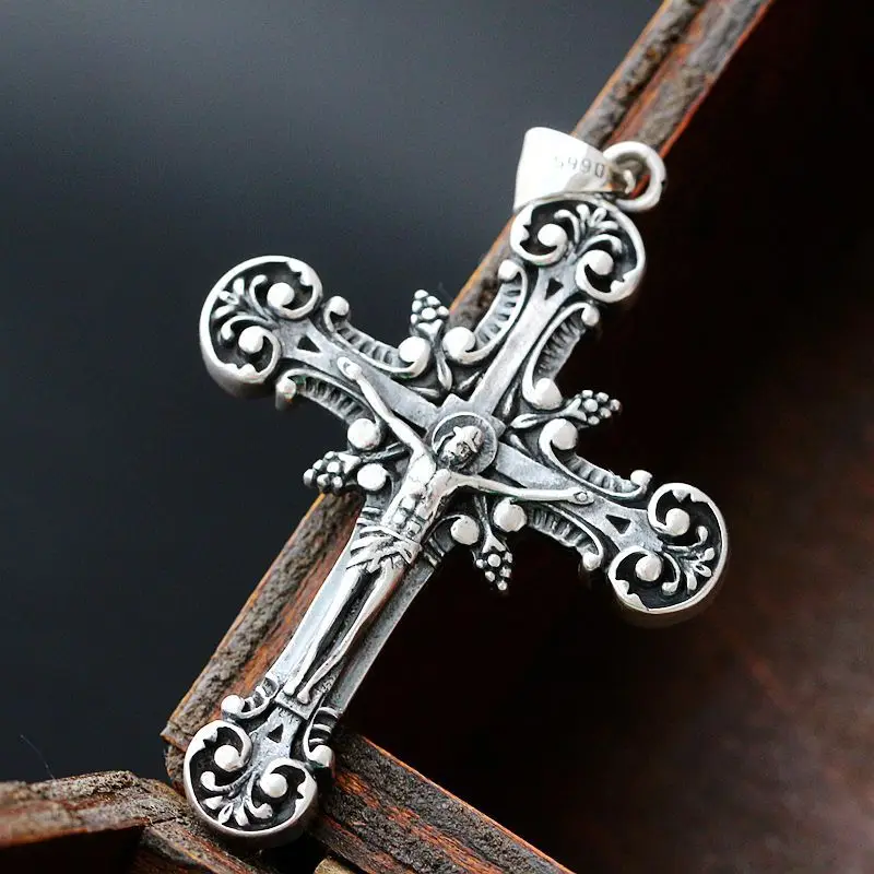 

Retro Thai Silver Wholesale Silver Cross Pendant Male And Female Models Silver Pendant Genuine S990 Sterling Silver Pendant