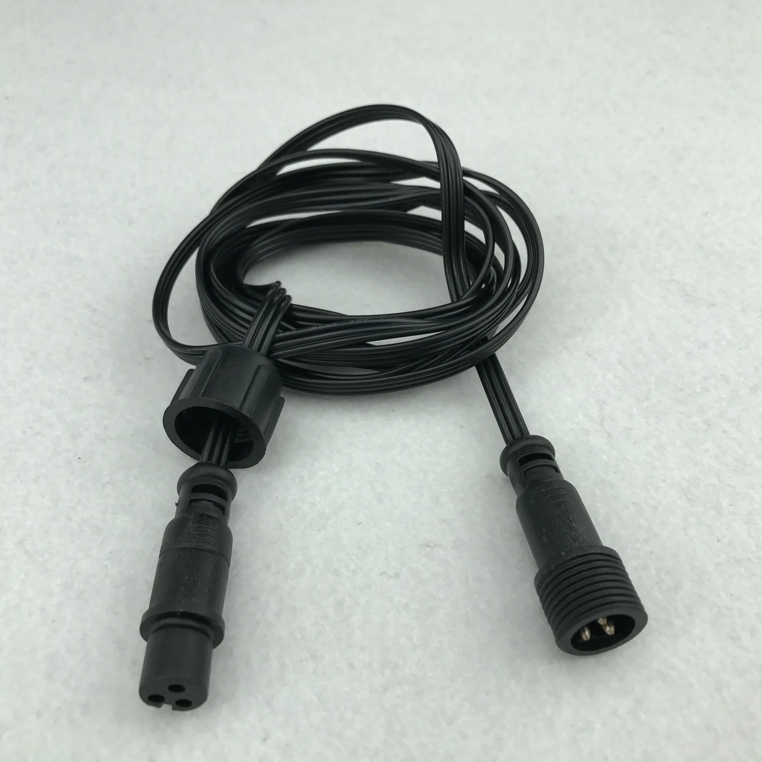 XConnect نوع أسود شقة 18AWG 3 النواة للماء تمديد كابل ، نهاية واحدة مع الذكور ، والطرف الآخر مع الإناث