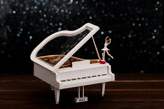 1PC New Home Decor Music Boxes Piano girl dancing ballet clockwork type rotating music box Decorations Gift  KN 021