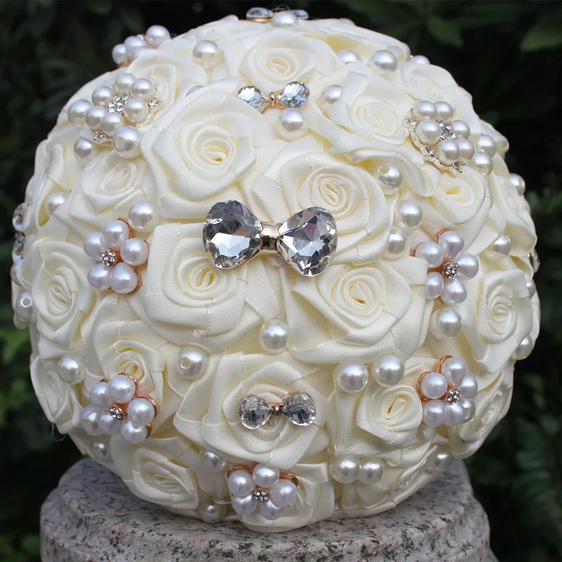 Elegant Cream Bridal Wedding Bouquet With Pearl Beaded Brooch Silk Wedding Bride Bouquet Polyester Ribbon Flowers W128-1