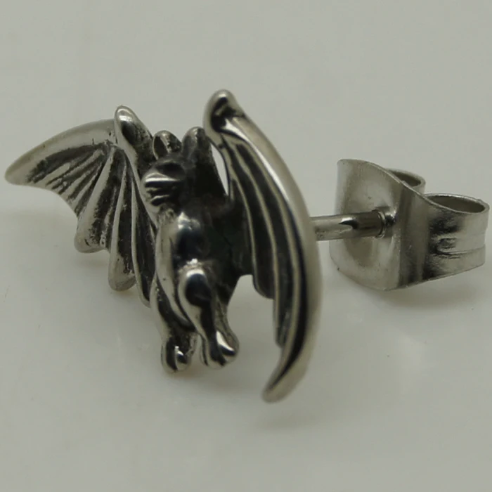 cool men/boy night flying vivid bat 316L stainless steel stud earring