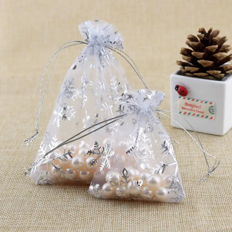 50Pcs/Lot White Snowflake Organza Bags 7x9 10x14 13x18cm Small Xmas Drawstring Pouch Candy Gift Bag Cute Jewelry Packaging Bags