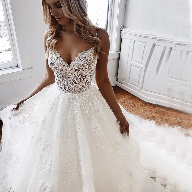 New Arrival Elegant Wedding Dresses Spaghetti Straps Bridal Gowns Appliques Beading Tiered Skirt Backless Vestidos De Novia 2019