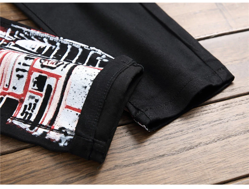Sokotoo Herren Jeans mit Buchstabenmuster, Schwarz, Modische Bemalte Slim-Fit Stretch-Baumwoll-Denim-Streifenhose – Detail 10