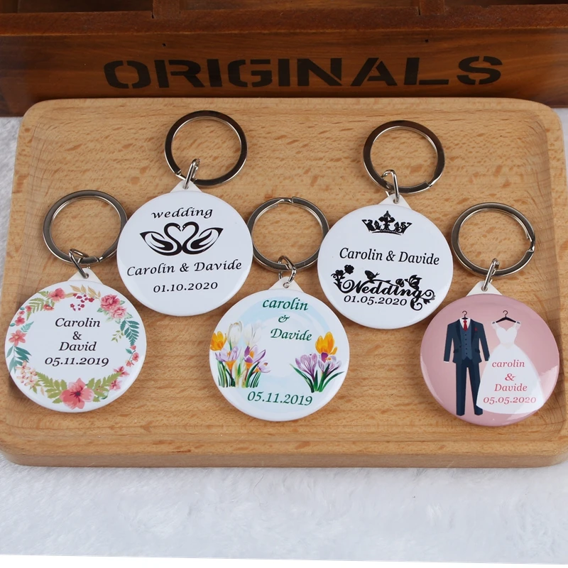 50pcs Custom Personalized name date Bottle Opener keychain Wedding Gifts For Guests Wedding Souvenirs Wedding Favors And Gifts