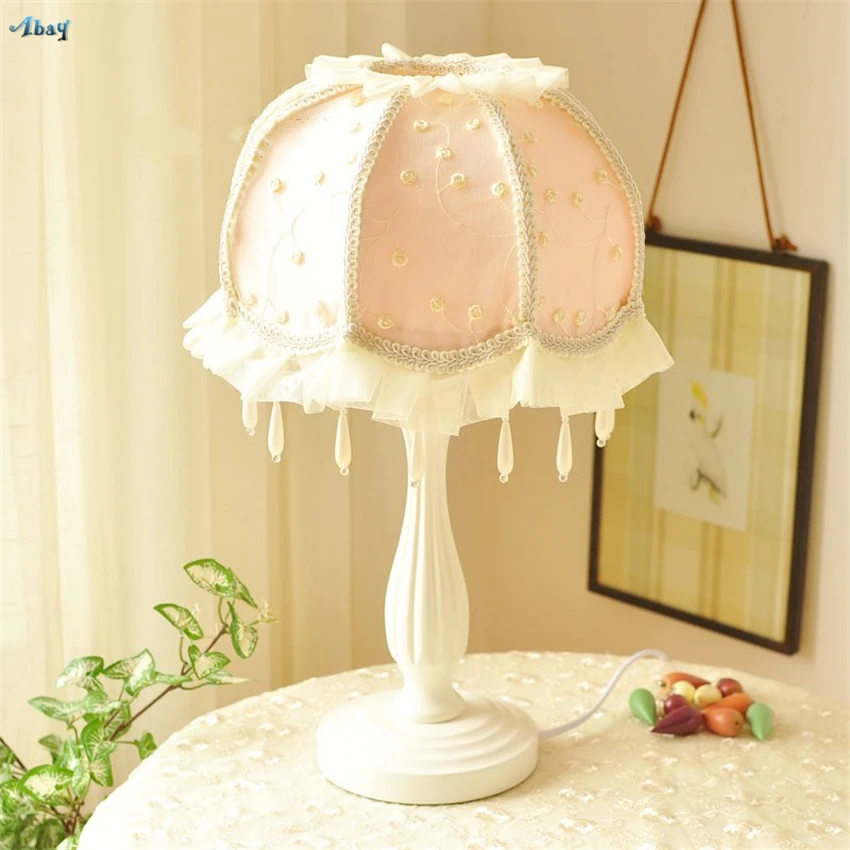 European Lace Fabric Shade Table Lamps Bedroom Bedside Desk Lights Cute Princess Light Pink Girl Room Study Decoration Fixtures