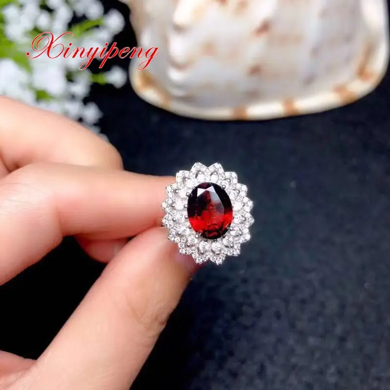 

Xin yi peng 925 silver inlaid natural magnesium aluminum garnet ring The women ring beautiful