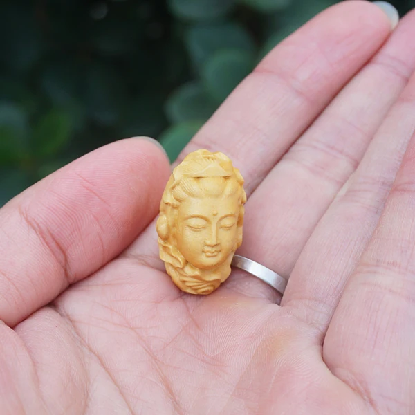 Natural Boxwood Carved Guanyin Bodhisattva Small Pendant Tiny Charms Mala Japa Beads Bracelet Jewellry Findings DIY Accessories