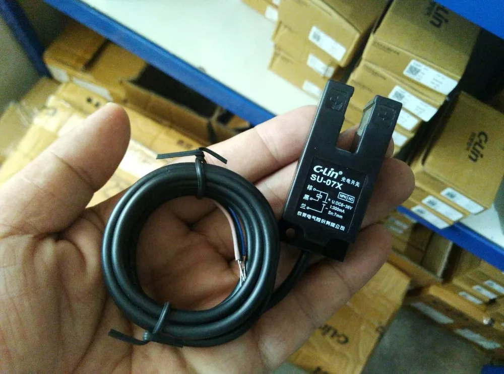 Brand new original authentic C-Lin SU-07X DC three-wire NPN normally open slotted photoelect ric switch  DC6-36V
