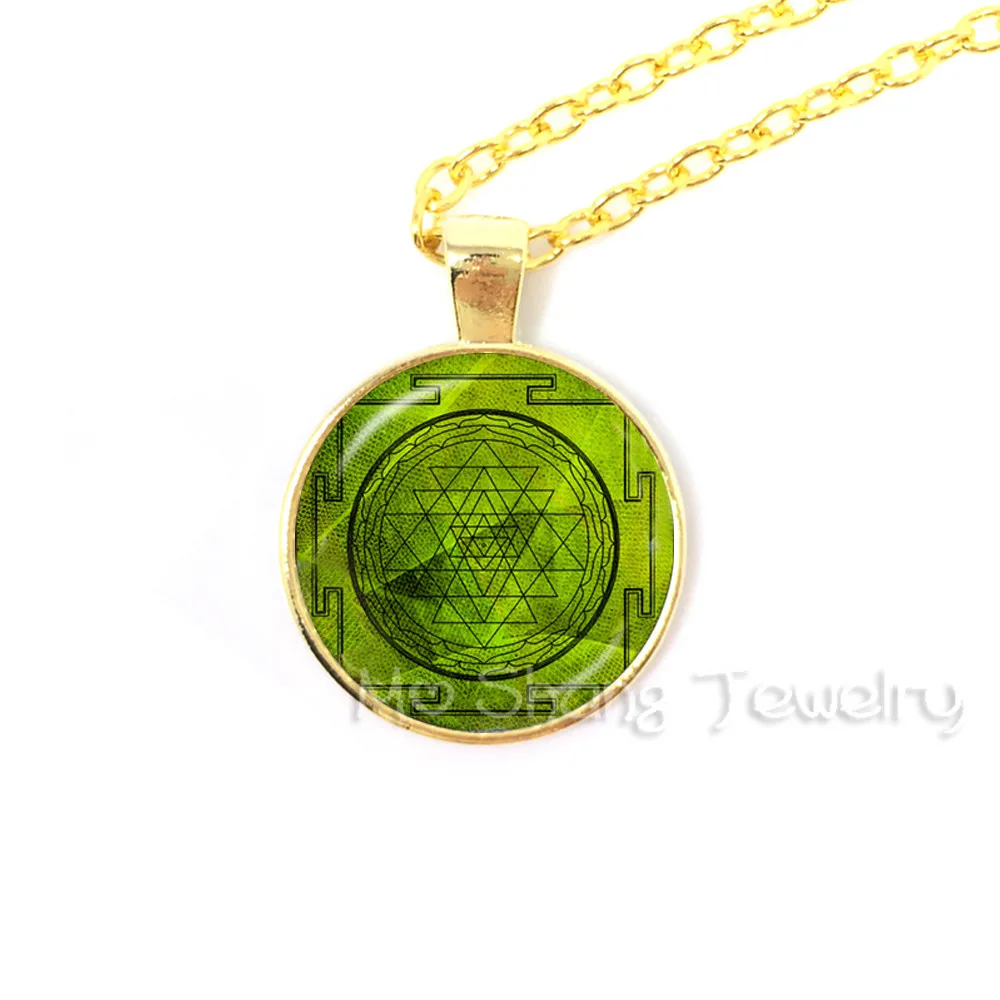 Green Sri yantra Pendant Necklace Sacred Geometry Sri Yantra Jewelry Glass Pendant Buddhist Spiritual Necklace Religion Jewelry