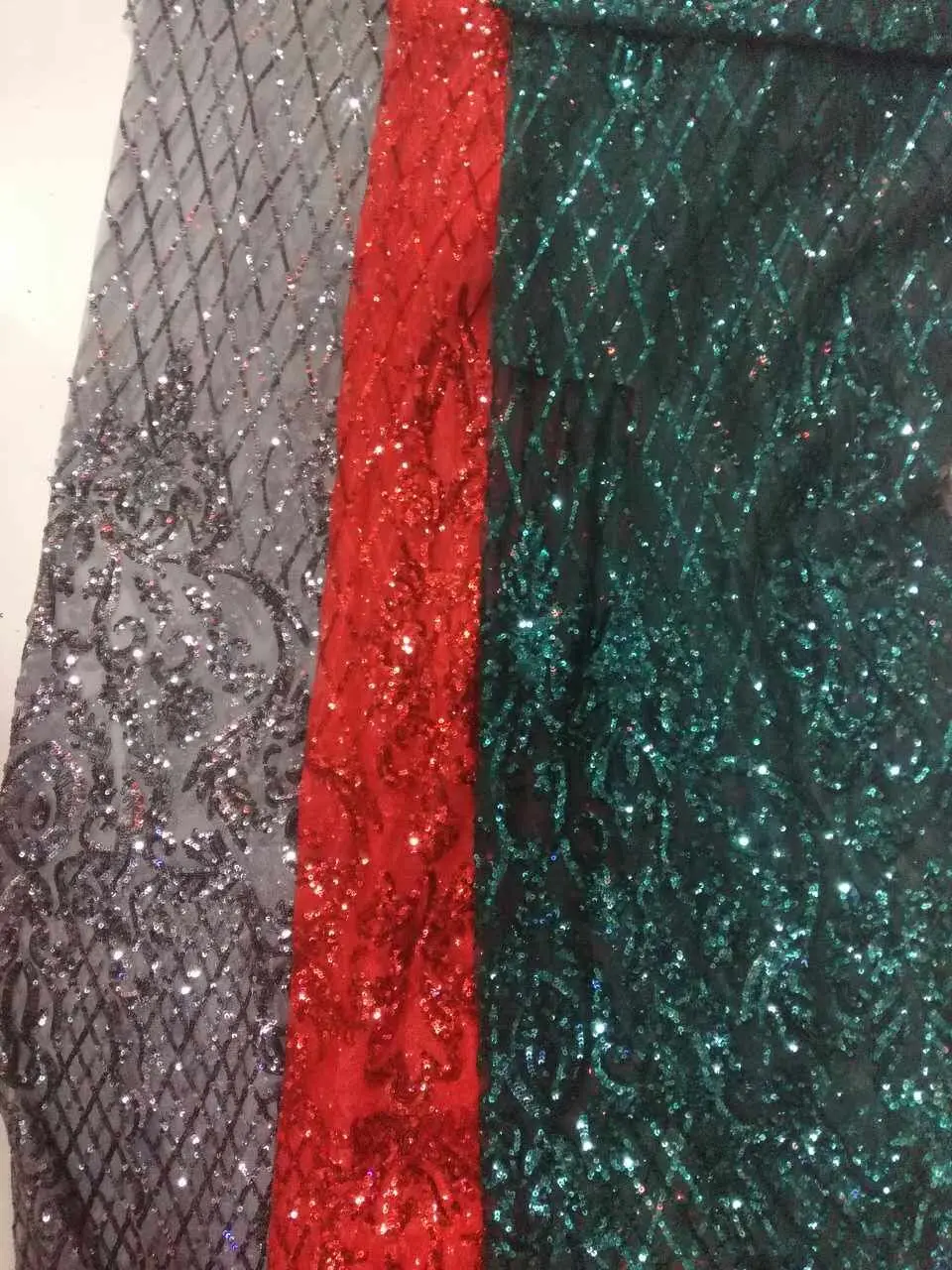 La Belleza White/red/gree/chamgane Sequins evening/wedding dress lace fabric 51\'\' width 1 yard