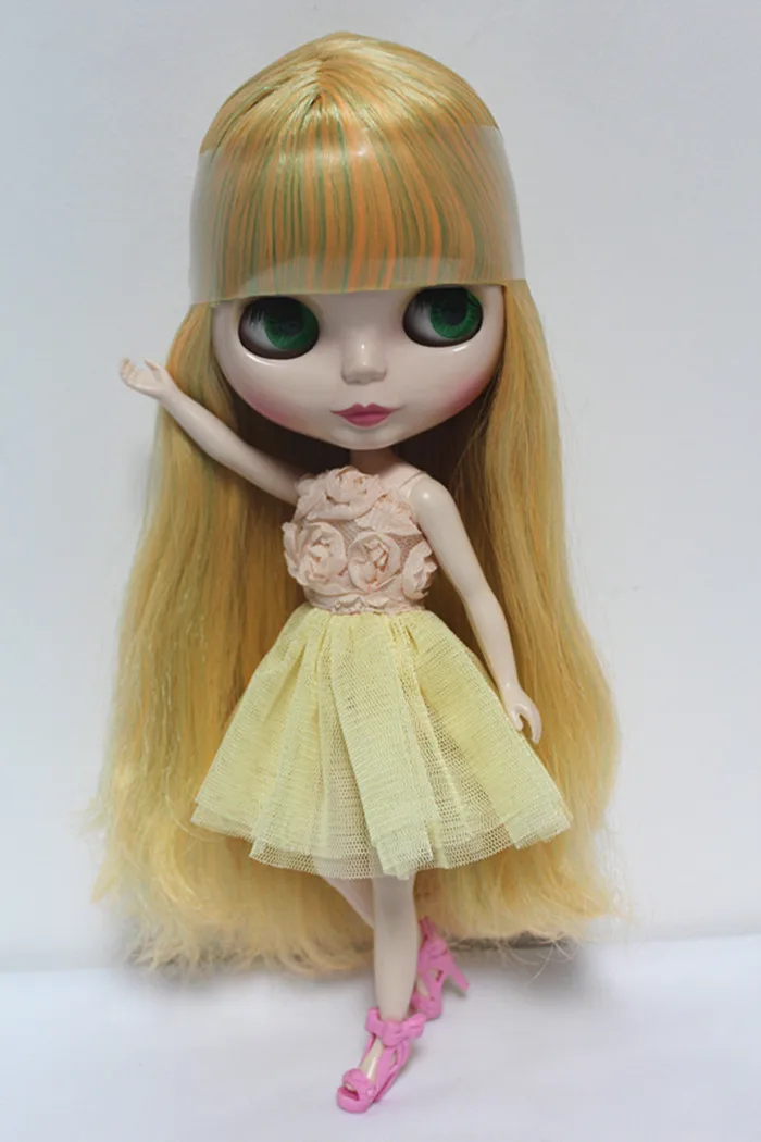 

Blyth doll Nude doll 30cm ordinary body yellow green mixed Liuhai straight hair doll for changing makeup can replace the body