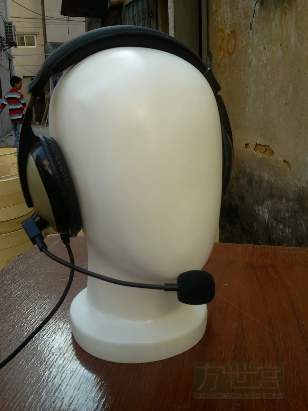 

Free Shipping!! Fashionable Head Mannequin Head Male Head Manikin For Dsiplay