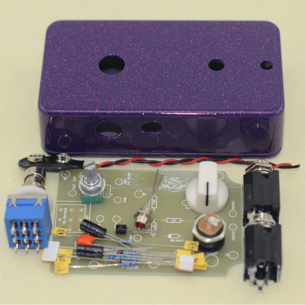 DIY Booster Guitar Pedall Kits with Pre-drilled 1590BDiecast Aluminum Enclosures Pedal True Bypass