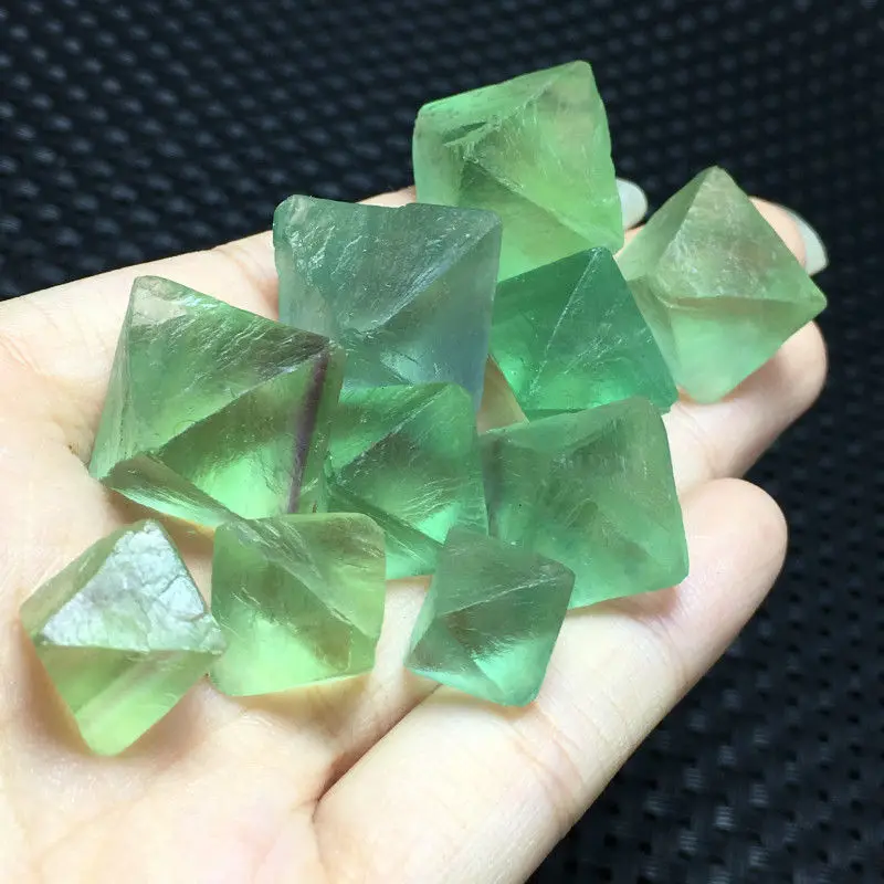 Natural beautiful green fluorite octahedral crystal raw Ore Mineral Collection Healing Stones Mineral Specimen DIY Gifts