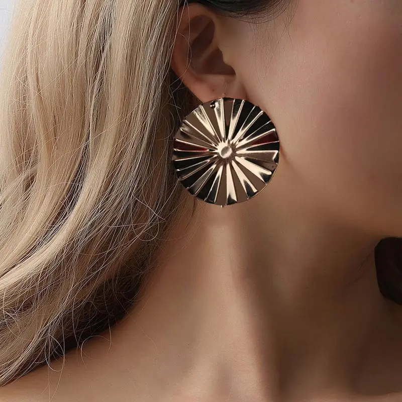 2019-большие-круглые-серьги-гвоздики-для-женщин-модные-аксессуары-для-девушек-в-стиле-панк-золотого-серебряного-цветов-яркие-рандомные-eb400
