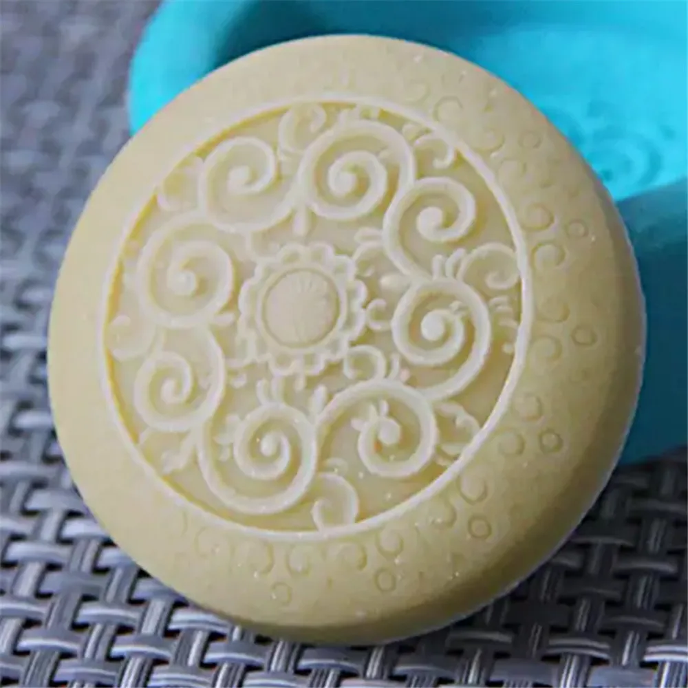 Classical Flower Round Soap Mold Cake Mold Candle Wax Aromatherapy Gypsum Silicone Mold