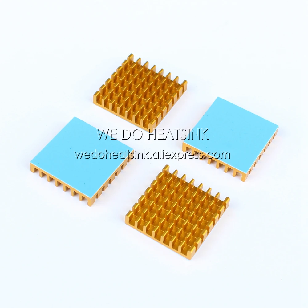 WIR MACHEN KÜHLKÖRPER, 100 Stück, 25 x 25 x 5 mm, goldfarbener, geschlitzter, eloxierter Aluminium-Kühlkörper, IC-CPU-Kühler mit doppelseitigem Thermo-Klebeband
