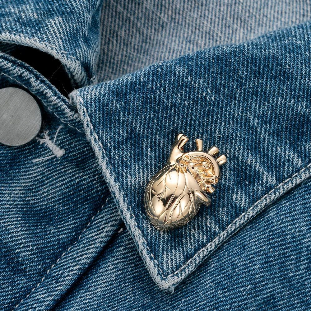 Cute Heart Shape Lapel Pins Metal Brooch Trendy Jewelry as Gift for Doctor/Nurse/ student Medical Pin Badge Women Accessories