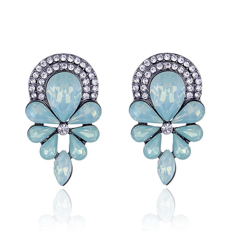 Beautiful Acrylic Crystal Flower Stone Piercing Stud Earrings Women Rhinestone Fashion Jewelry For Christmas Party Gift