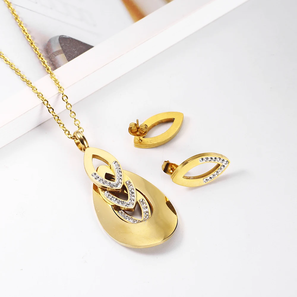 OUFEI Necklace Stainless Steel Woman Jewelry sets Women\'s clothing Accessories Fashion Jewelry Bohemian Jewelry Women\'s Pendant