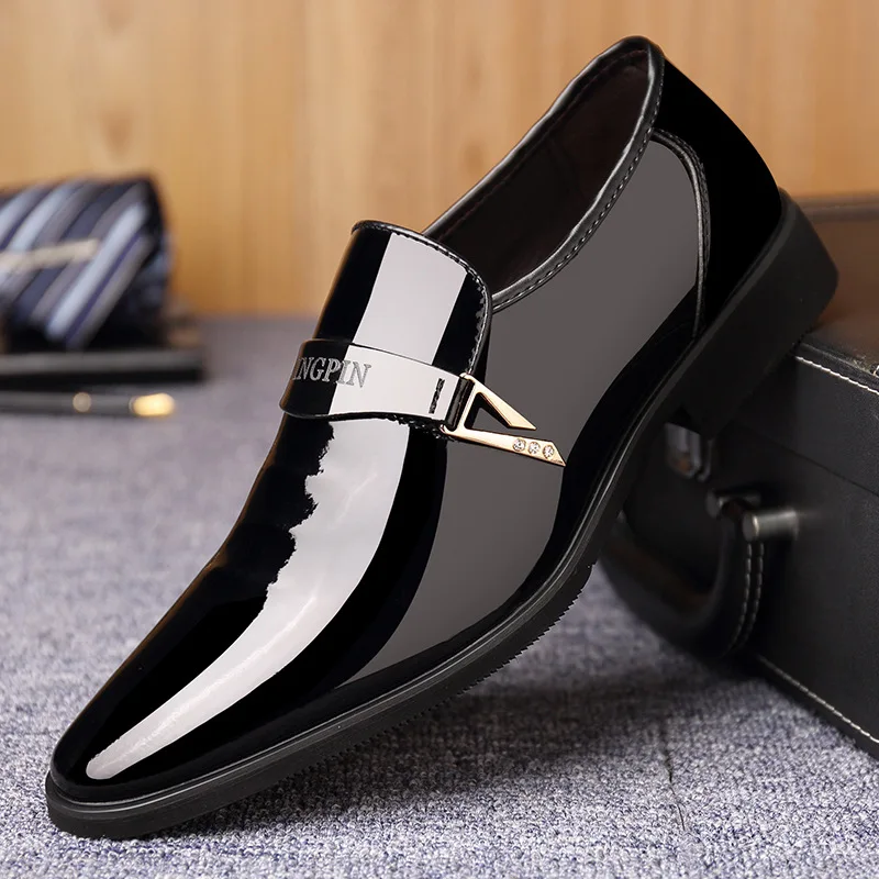 Men Dress Italian Leather Shoes Slip On Fashion Men Leather Moccasin Glitter Formal Male Shoes Pointed Toe Shoes For Men