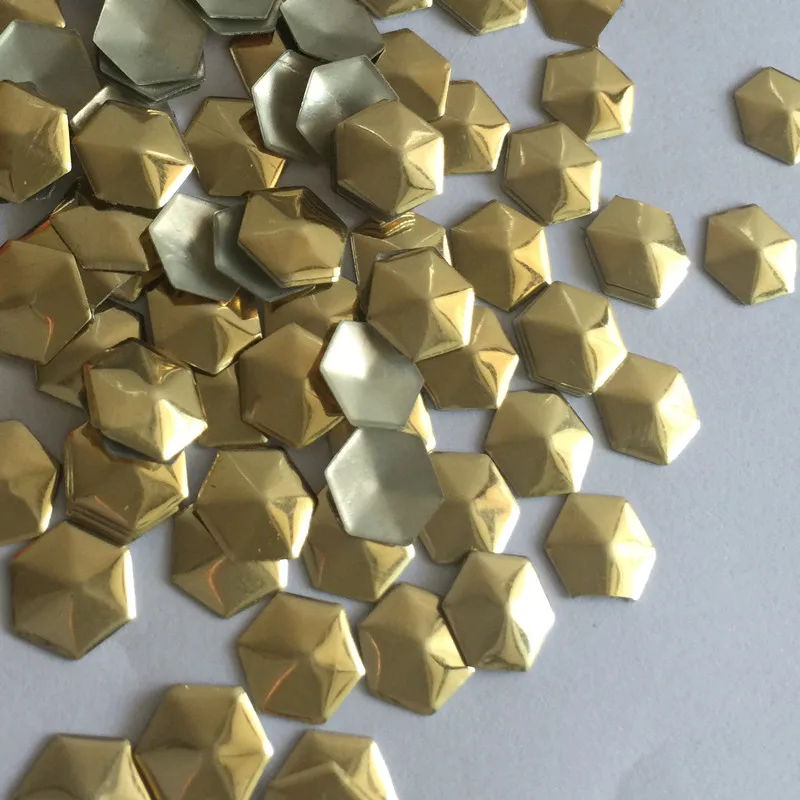 300pcs 10mm Gold Hexagonal /Football Shape Hot Fix Studs Flat Back Iron on Rhinestuds Heat Transfer DIY For Garments Accessories