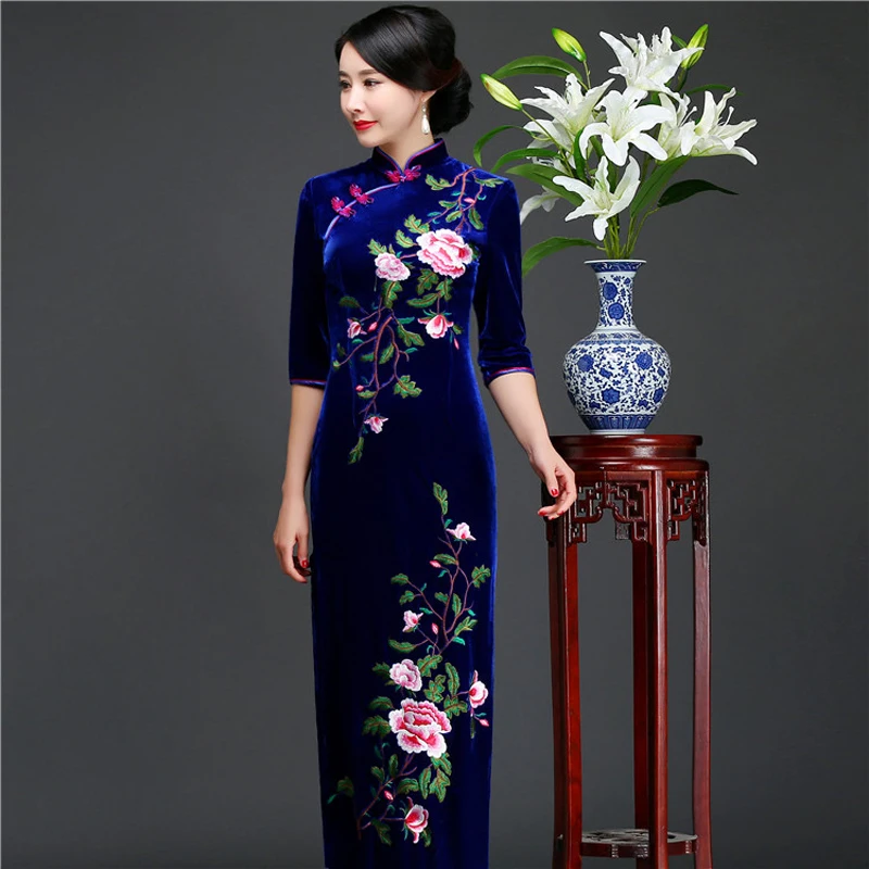 Top Grade Female Fall New Velour Qipao Chinese Style Embroider Flower Dress Half Sleeve Long Evening Mandarin Collar Cheongsam 