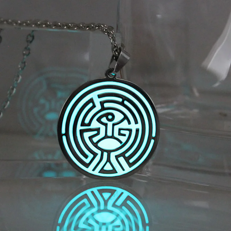 NEW glowing Westworld Maze Necklace & Pendant GLOW in the DARK night men women girls boys gift Sweater chain