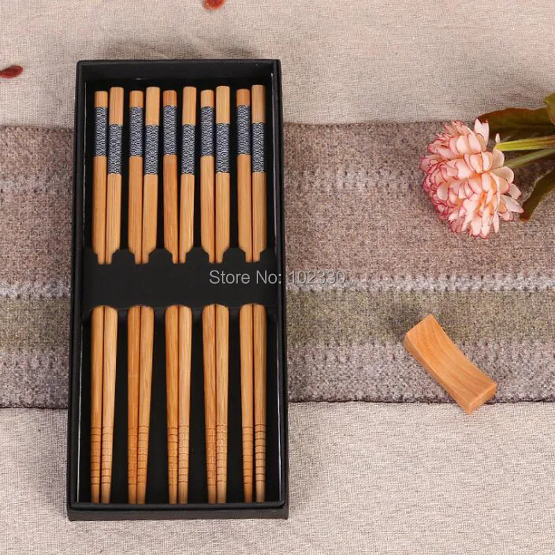 50 Sets Japanese Style Household Breeze Bamboo Chopsticks Exquisite Gift Box Portable Tableware Suit Party Favor