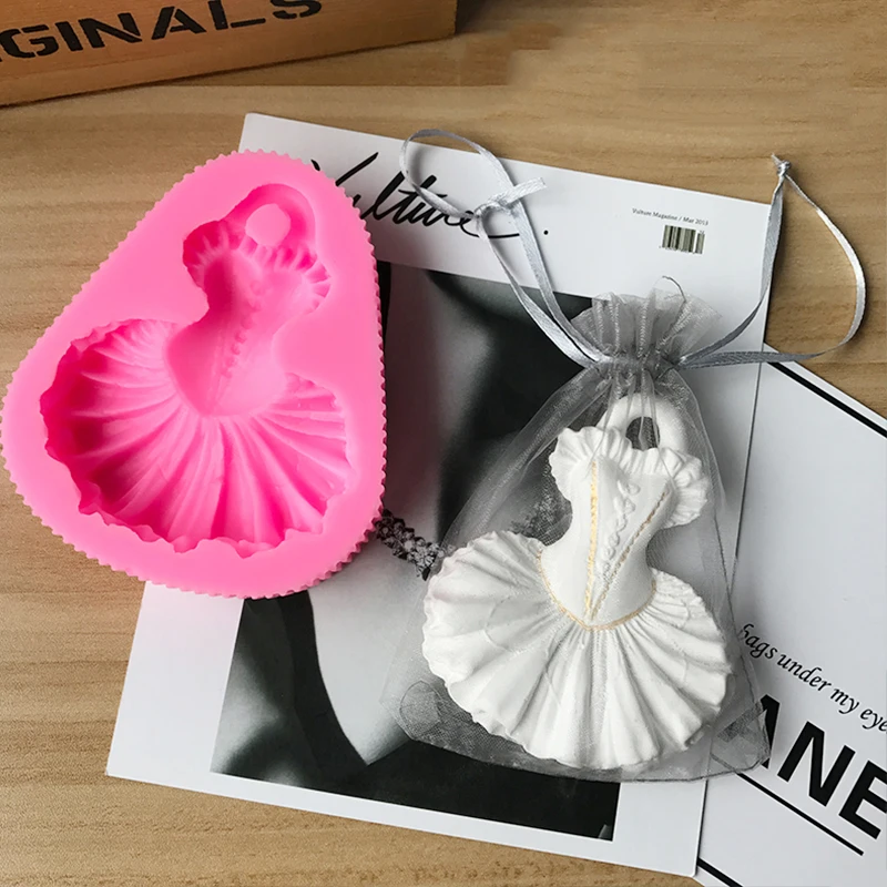 Dress Skirt Aromatherapy Wax Pendant Silicone Mold DIY Gifts Plaster Gypsum Crafts For Car Decoration Mould