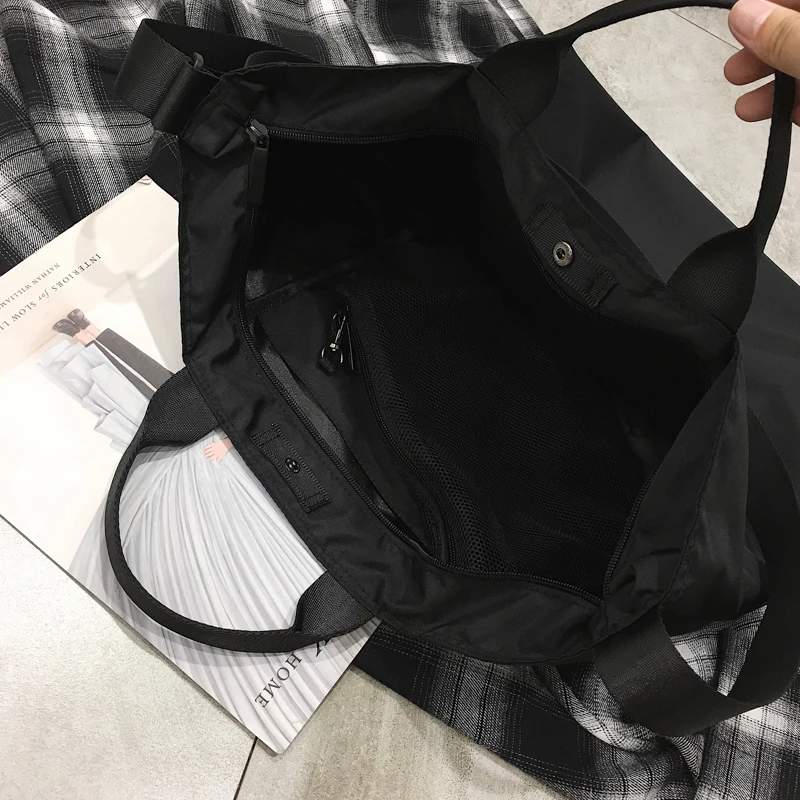 Nylon Waterproof Travel Bag High Quality Women Luggage Handbag Female Portable Travel Bag For Women 2018