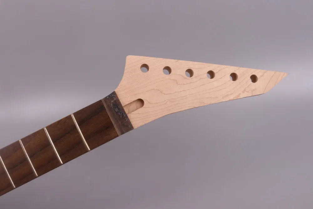 25.5 INCH  unfinishede lectric  guitar neck 24 fret   floyd rose locking nut. maple made  and rosewood fingerboard 030#