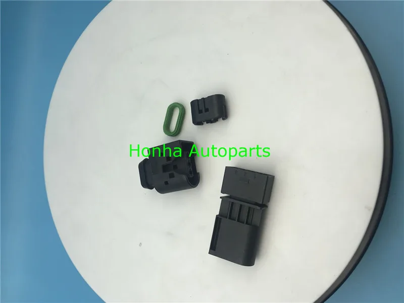 

Free Shipping 20 pcs 3 Pin ABS Sensor Wire Injector Auto Connector Female Male 09 4413 11/22140492050 for Benz Kostal