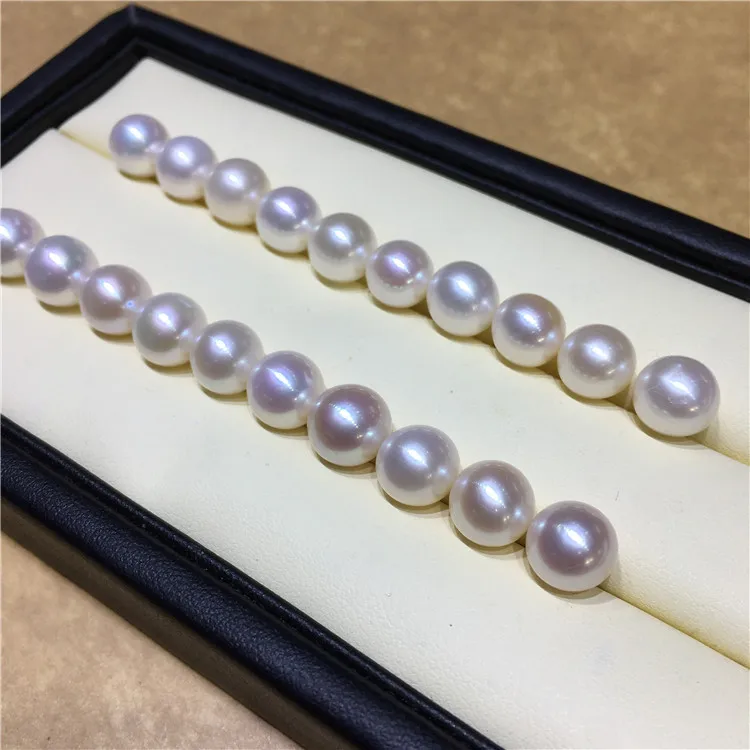 

MADALENA SARARA 8-9mm Freshwater Pearl Strand Necklace Round Shape Natural Color Handmade