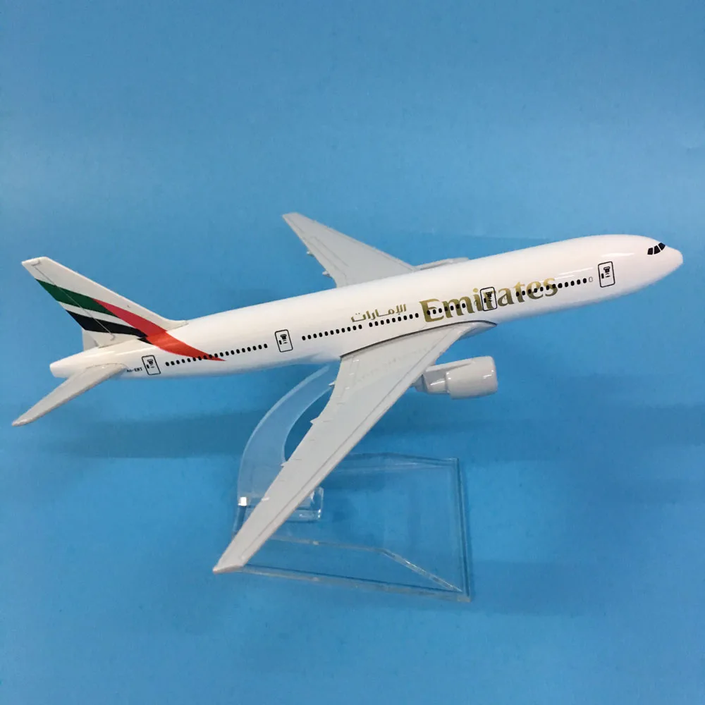 

JASON TUTU Aircraft Model Diecast Metal 1:400 16cm Plane Model Airplane Model Emirates Boeing B777 Airplanes Model Plane Toy gif