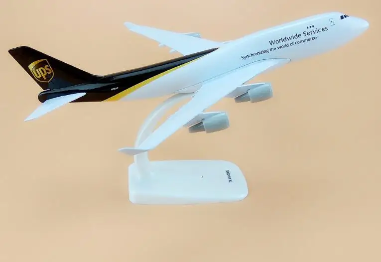 16cm plane model Boeing 747  Cargo plane UPS Metal simulation airplane model for kid toys Christmas gift