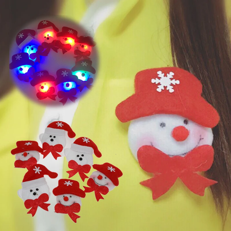 2018 New Real 100pcs Christmas Gift Led Glowing Santa Snowman Glow Flashing Cartoon Brooch Badge Toy Luminous Decoration Decor