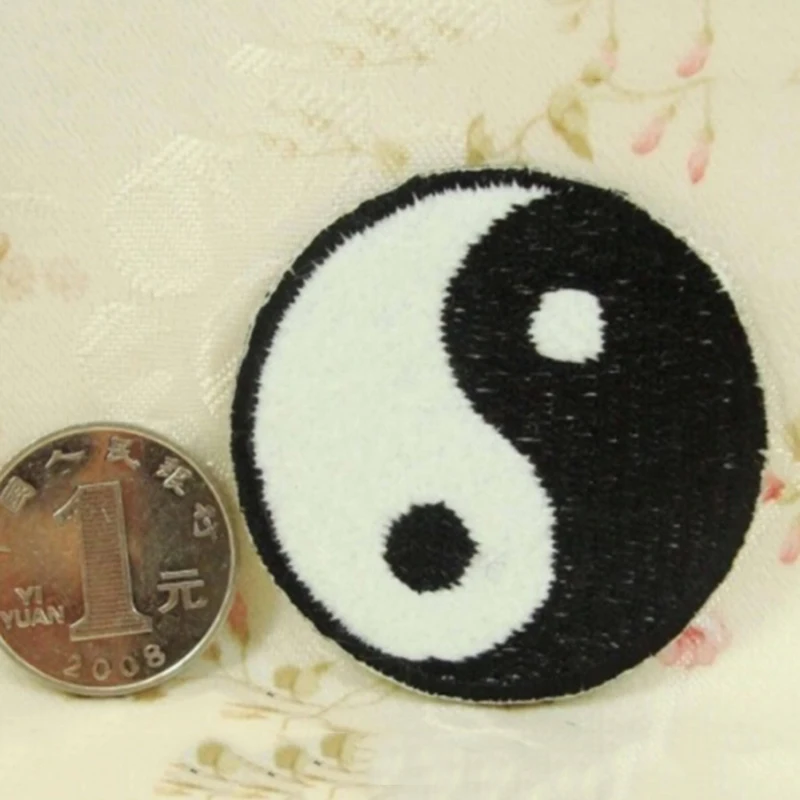 Nowe łatki Yin Yang żelazko na plastry na ubrania akcesoria zrób to sam DIY dostosuj Denim klasyczne marki Feng Shui łatka chińska