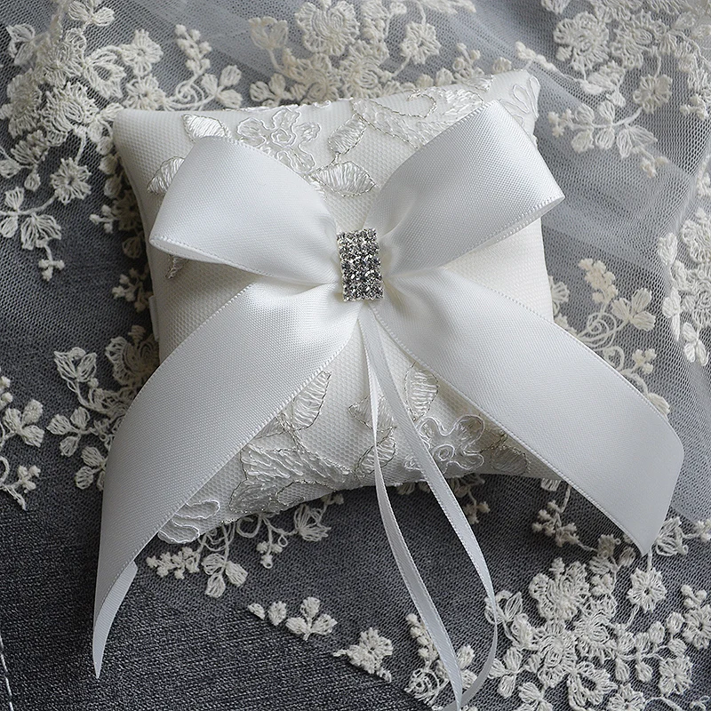 

NEW Wedding Ring Pillow High Quality Lace Bow Diamonds Bride Wedding Decoration Pillows Cushion DIY Party Supplies Accessories