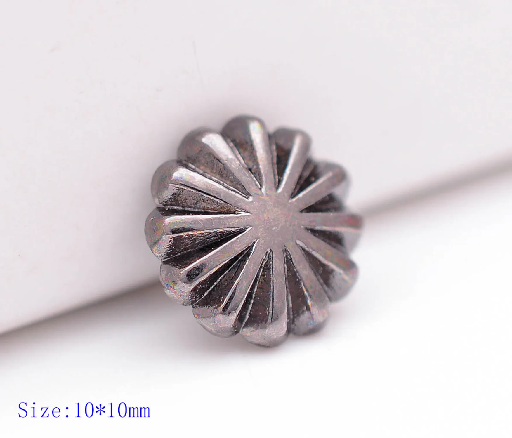 10pc Quality Little Fashion Japan Style Flower Leathercraft Leather Bracelet Conchos Screwback Wallet Decor 10mm