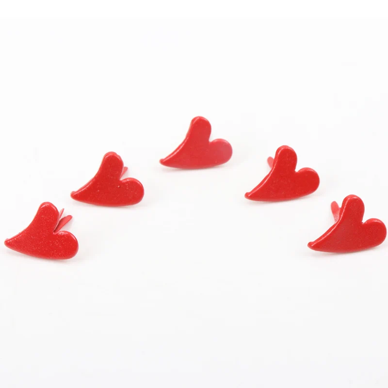 Rosso Bianco Cuore Rivetti di Abbellimento di Scrapbooking di Fissaggio Rivetti Artigianato In Metallo Per Le scarpe Decorazione 50 pz