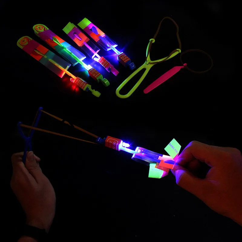 

LED Arrow Helicopter LED Amazing Arrow Flying Helicopter Umbrella parachute Kids Toys Space UFO LED Light Christmas Halloween