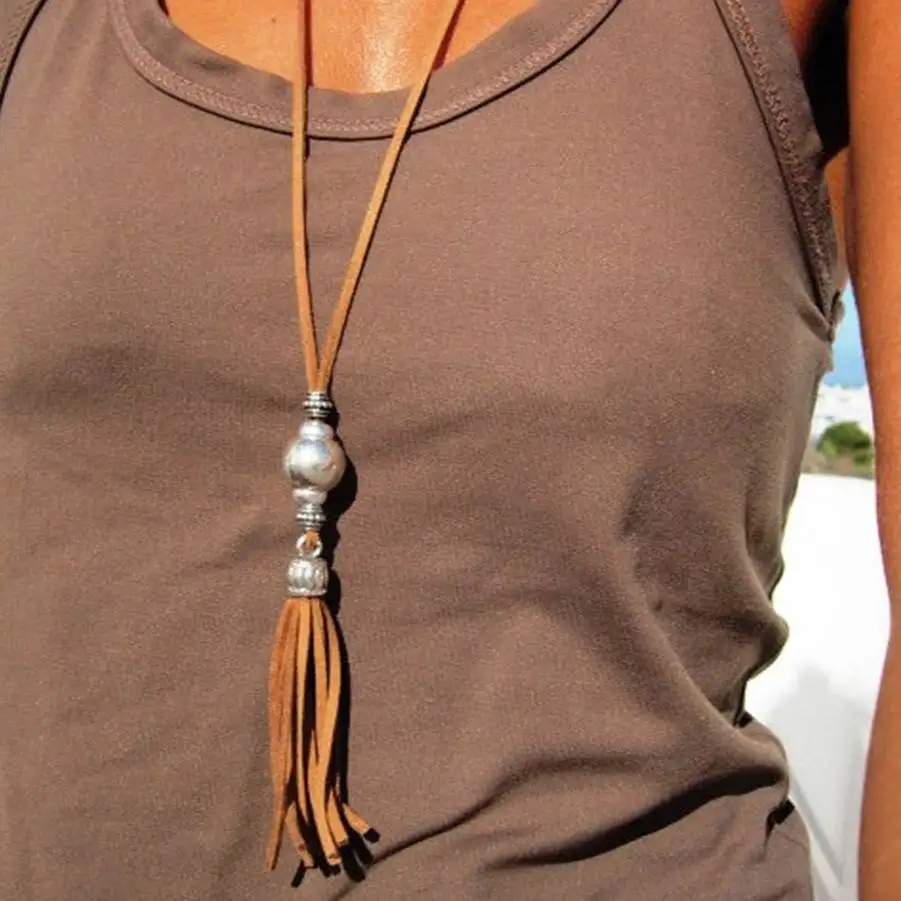 

2022 Women Fashion Wild Tassel Long Bead Pendant Necklace Faux Suede Female Sweater Chain Accessoies Trendy Moana Kolye Choker