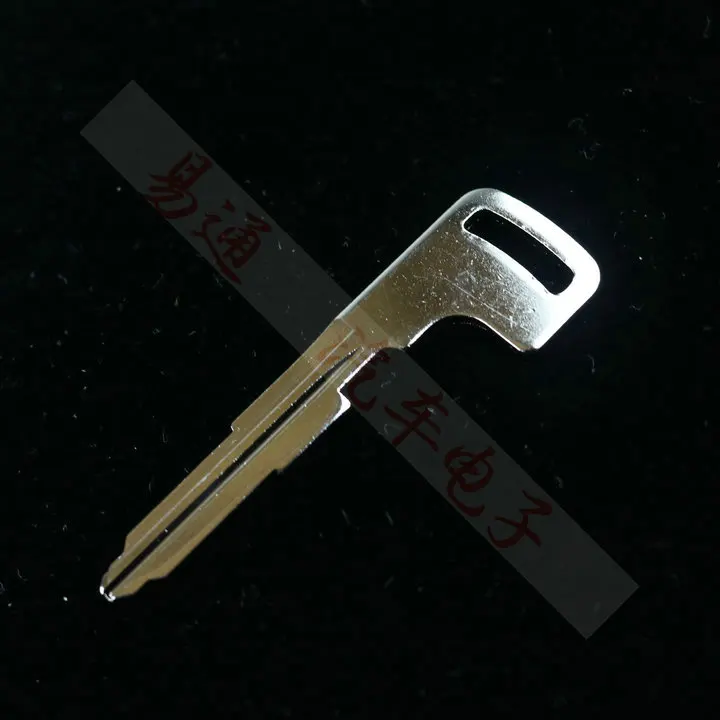 Smart card small key For MITSUBISHI Outlander EX Flip Key Key Blade mechanical emergency small key