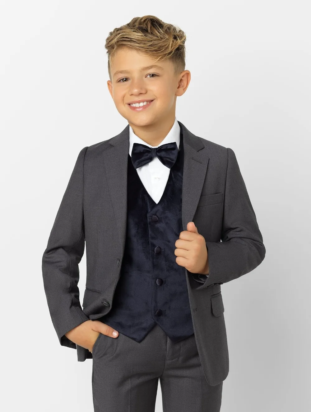 

2019 New Arrival Boys' Attire Peaked Lapel Kids Suits Custom Made Clothing Set 3 Pieces Prom Suits (Jacket+Pants+Tie+Vest) 012