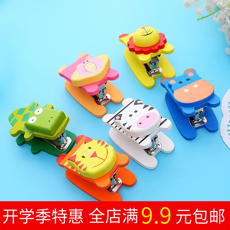 1PC cartoon wooden animal mini stapler elephant tiger cow hippo alligator screw connected manual stapler school supply