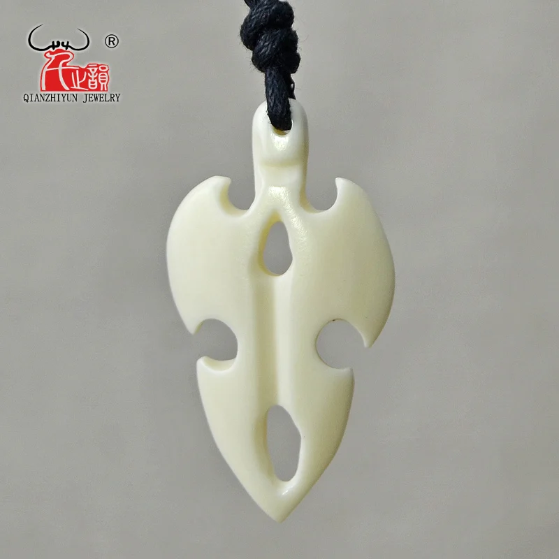 GX052 Hot Sale Primitive tribes jewelry hand-carved axe Choker New Zealand Maori yak bone necklaces woman pendant for gift